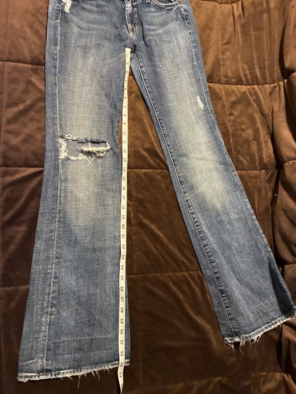 7 for all Mankind brand, size 27, 100% cotton, flare, distressed denim jeans - Picture 4 of 15
